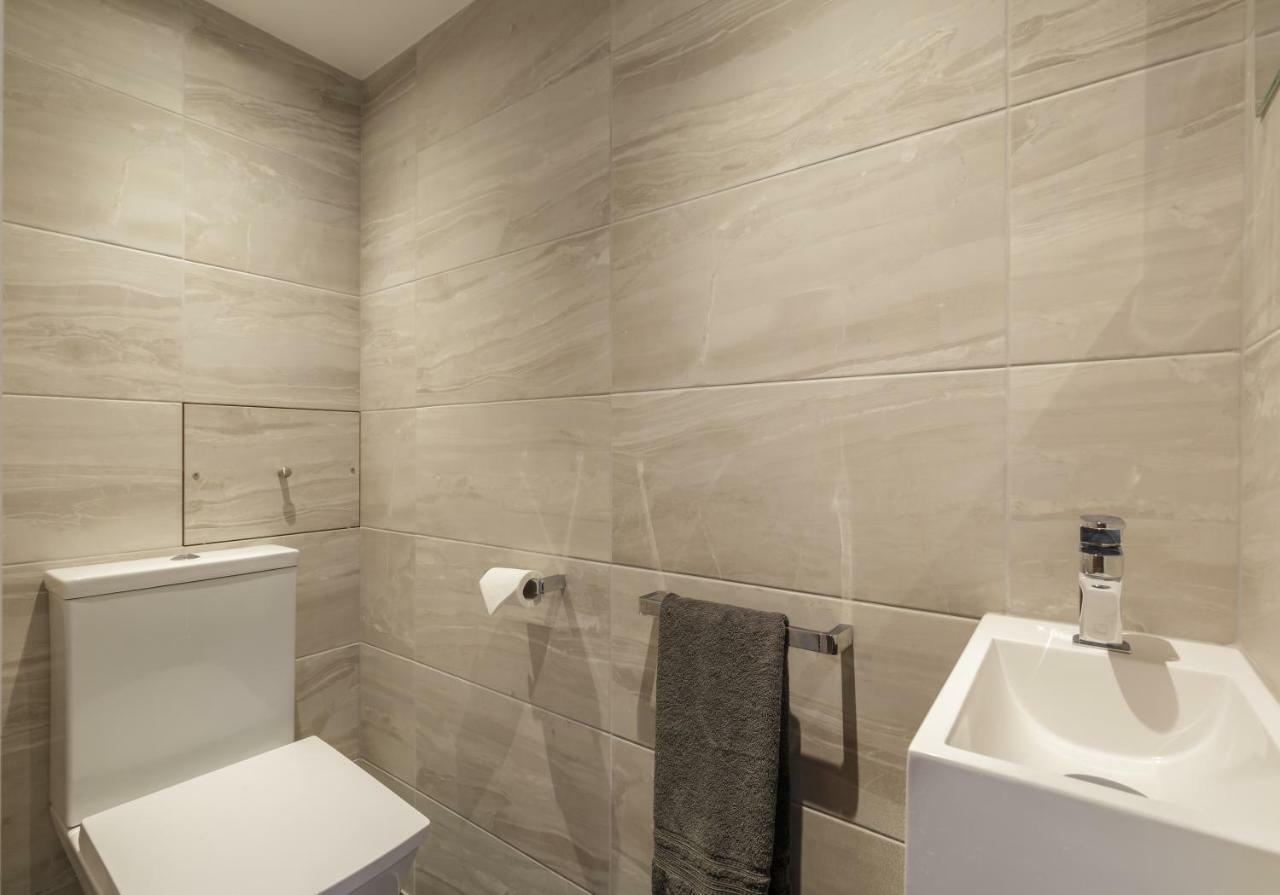 אדינבורו The St Patrick Square Residence מראה חיצוני תמונה